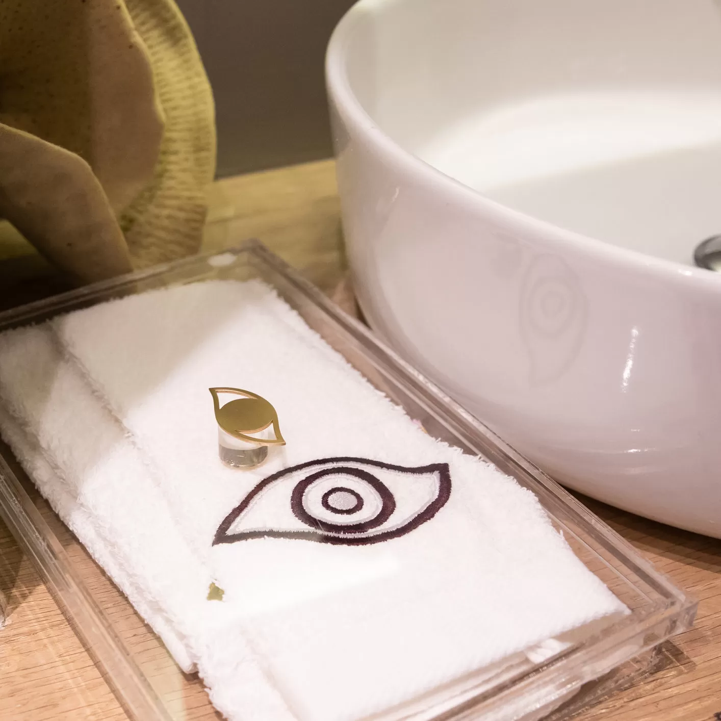 Eye towels plexi box set of 2