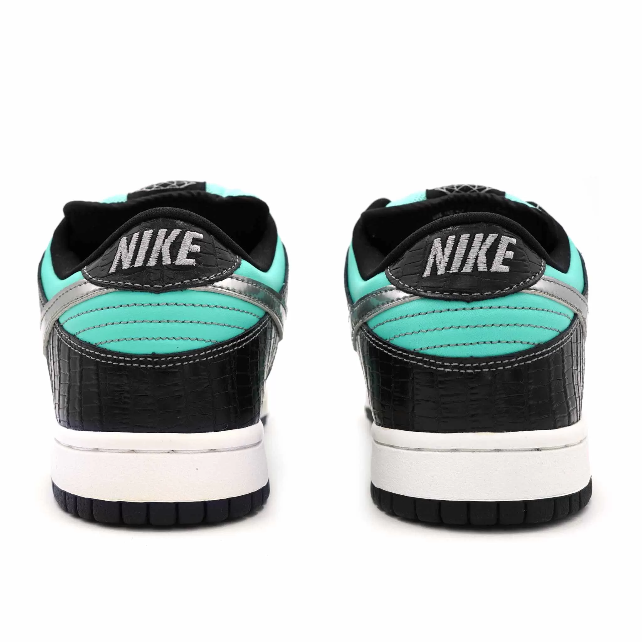 NIKE DUNK LOW SB DIAMOND SUPPLY CO. AQUA BLUE 2005